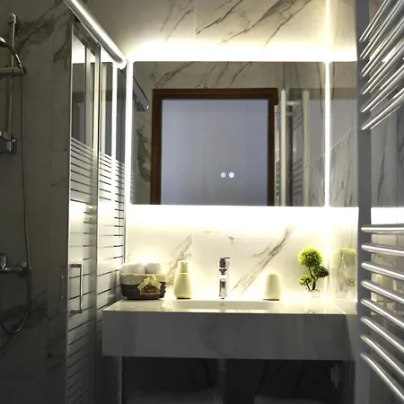 아파트 Helia 2 Kanálion